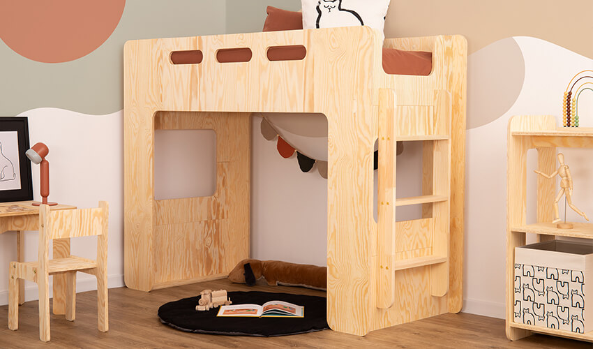 Drewniane łóżko piętrowe antresola wykonane ze sklejki sosnowej w kolorze naturalnego drewna